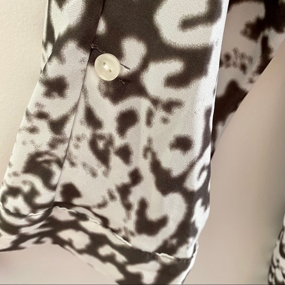 The Limited gray and white print blouse - Picture 5 of 6